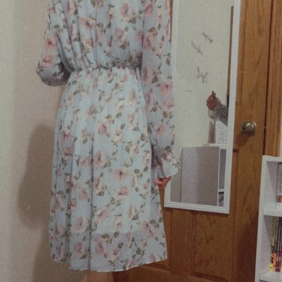 Dress - Picture 4 of 6